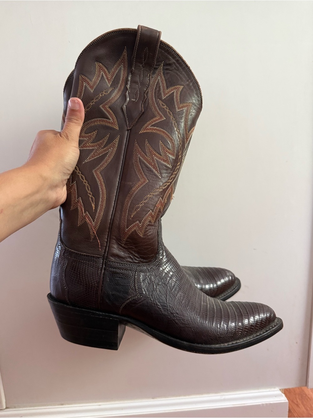 Vintage Lucchese 2000 Cowboy Boots dark brown Teju lizard skin T3157J 7 D